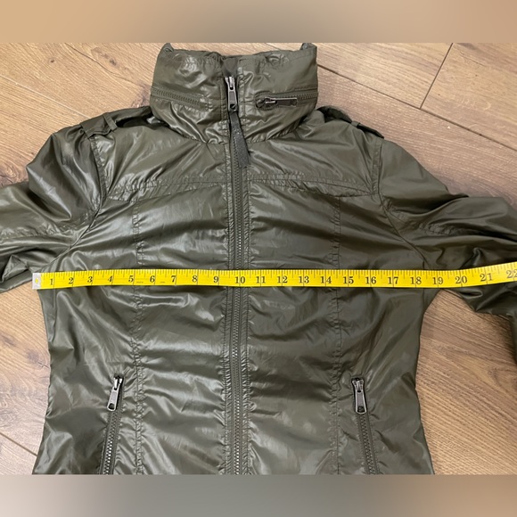 Mackage Perla Army Green Packable Lightweight Hooded Jacket Medium EUC - Picture 9 of 9
